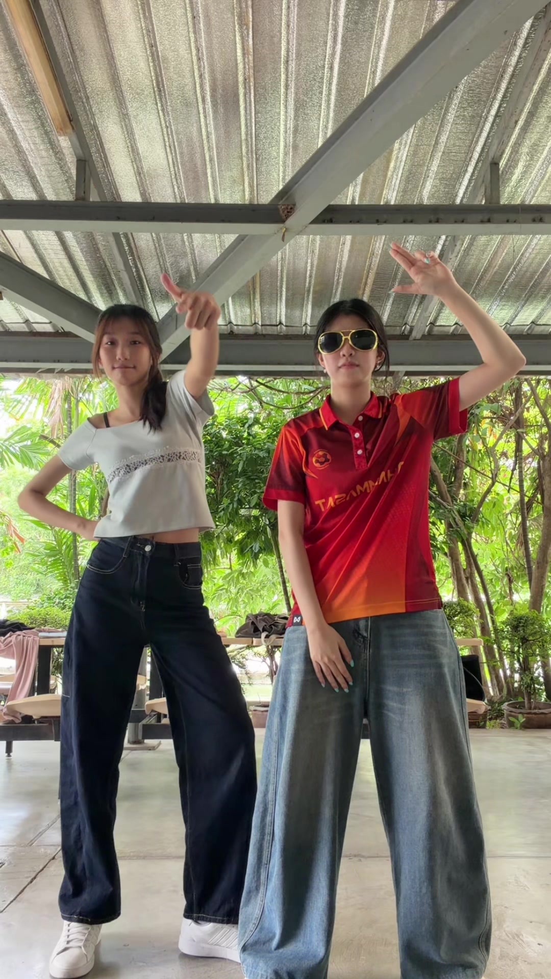 @ลิงอีค่อน