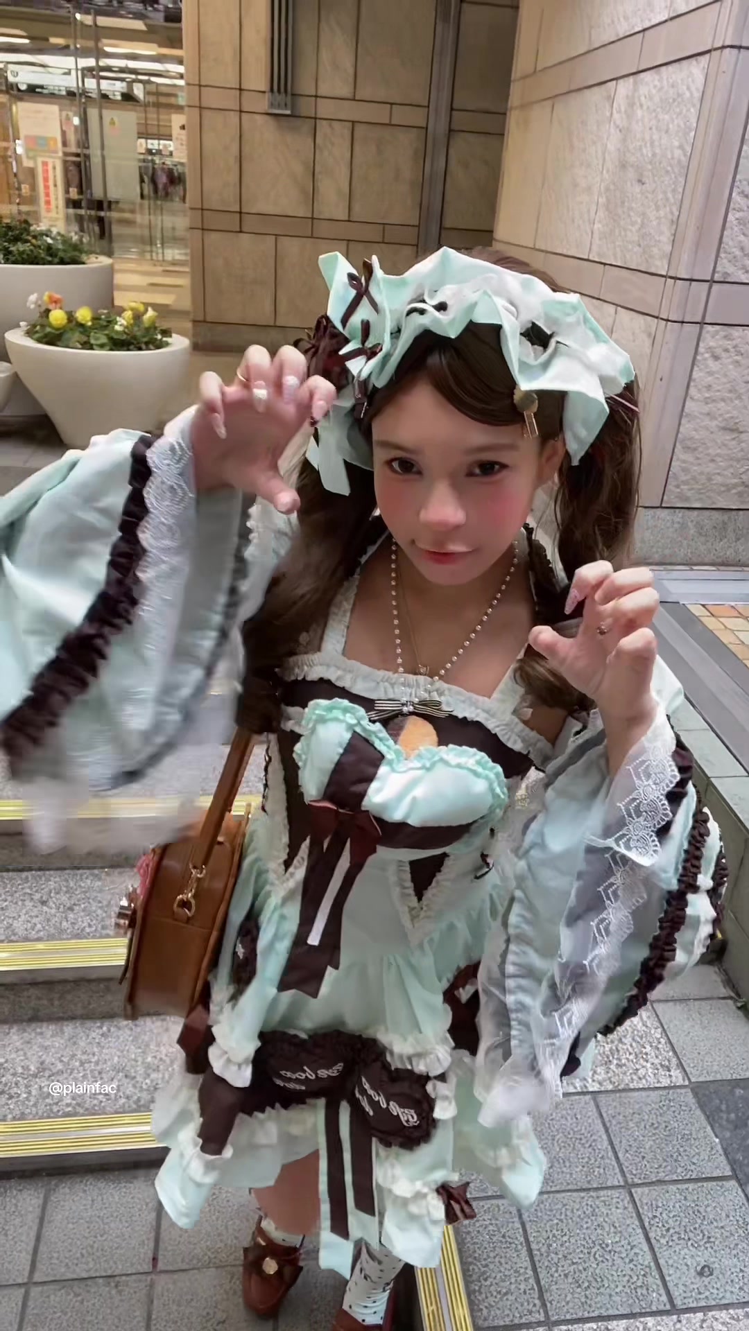 @𝐂𝐡𝐢𝐩𝐩𝐲クマ 猫