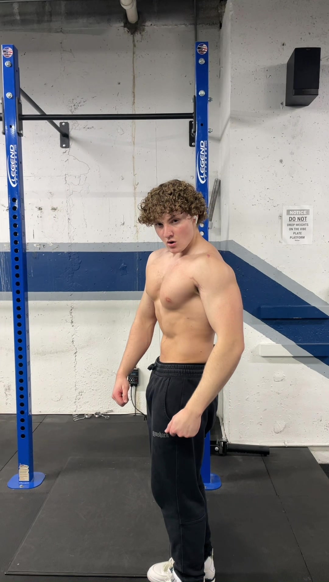 @aaroncombel855