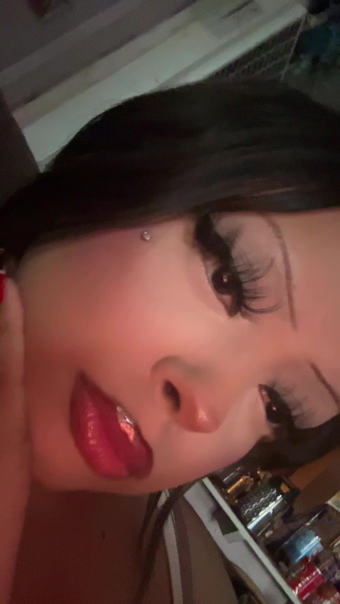 @𝐼𝓈𝒶 🎭