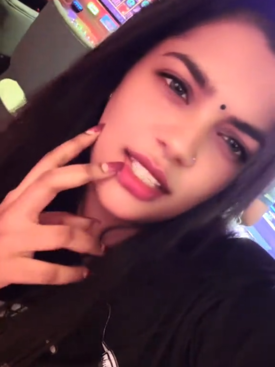 @𝓐||25👀🦋🖤