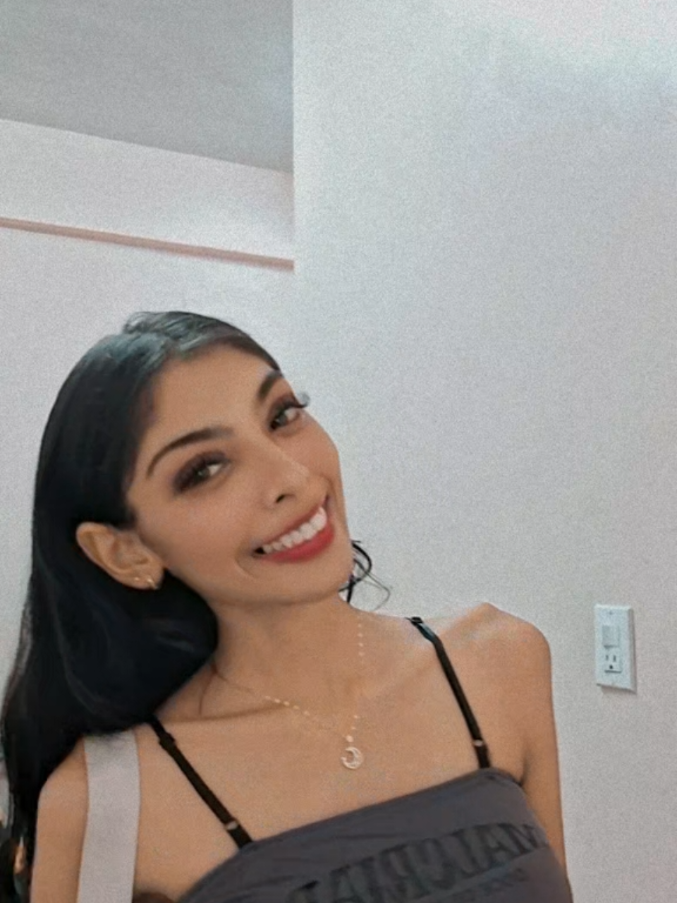 @Sʜᴡᴇᴛᴀ ♡