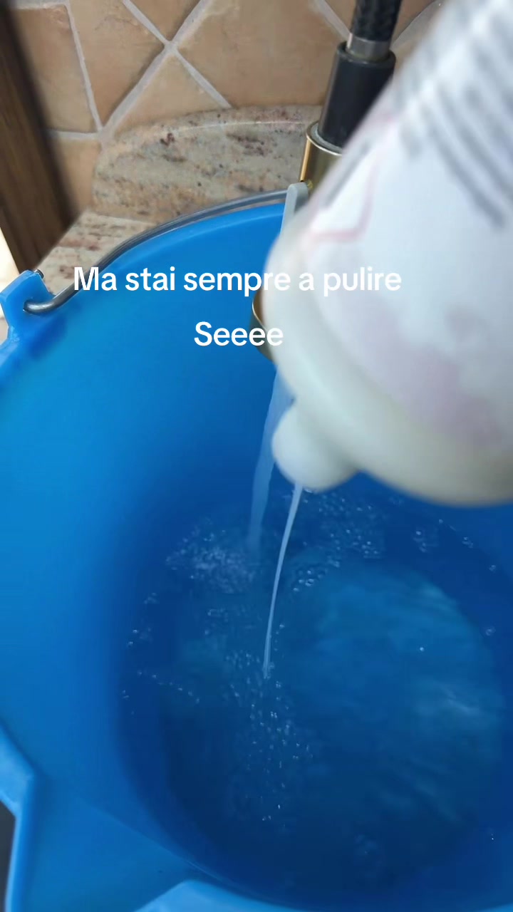 @mickiantonella