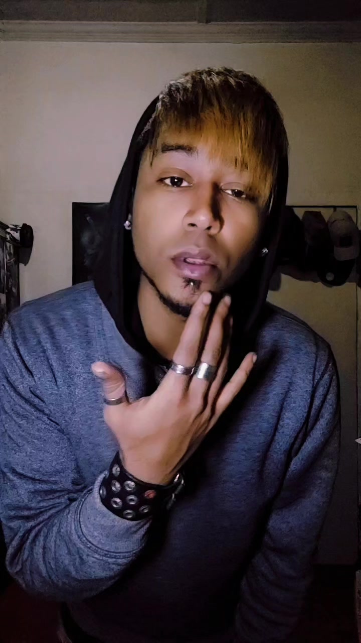 @Anii🌑🐺