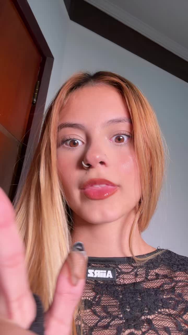 @Clara_branquinhoo