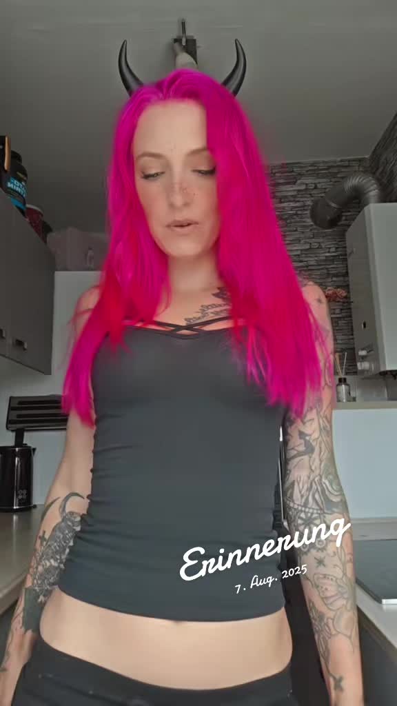 @Crash-Pink😈🇩🇪🦅