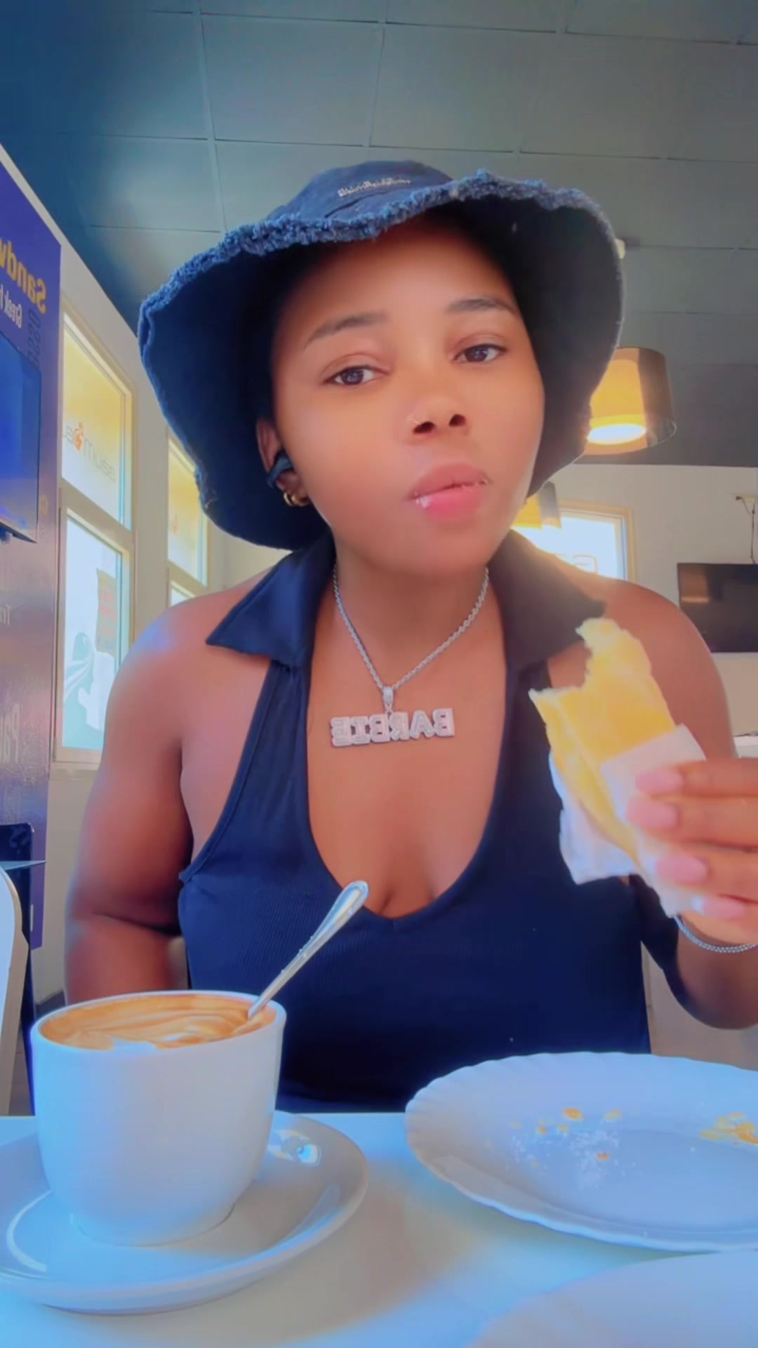 @Honey Berry Queen