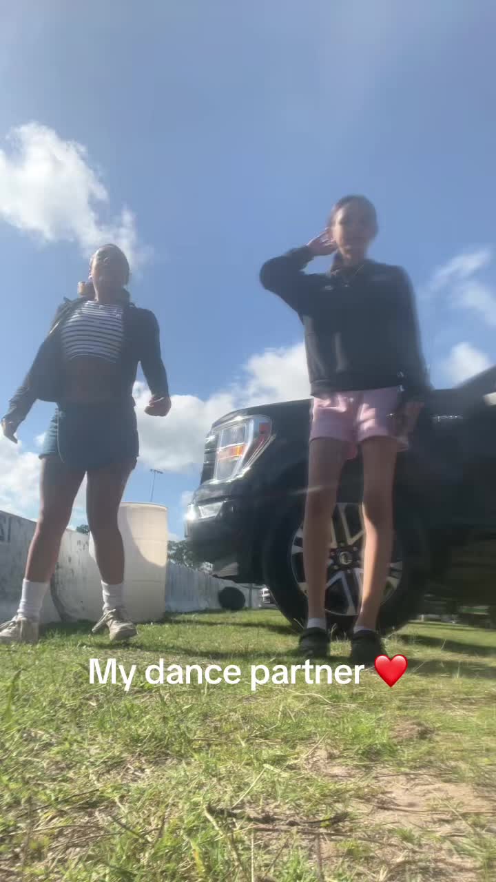 @CurlyHeadCutie