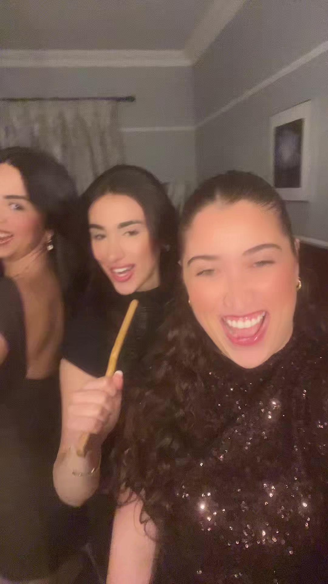 @yasmeanie