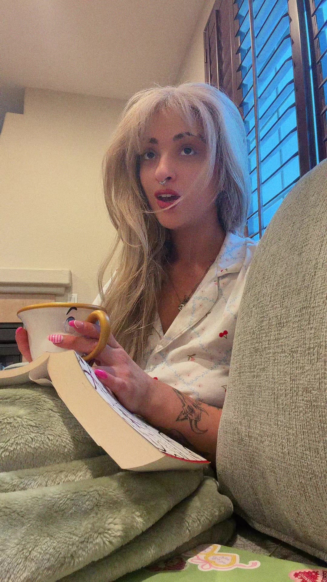 @Lolo🕳️🐇🫖🕰️🗝️✨