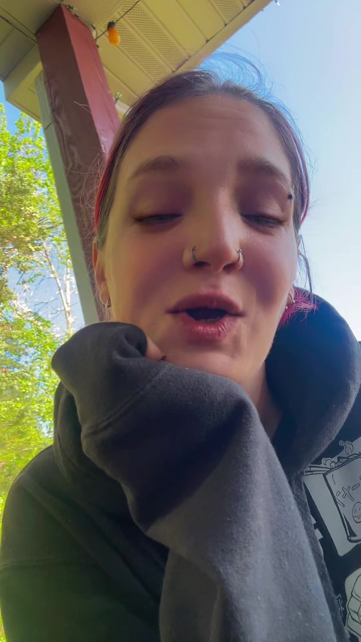 @FoxiBrat