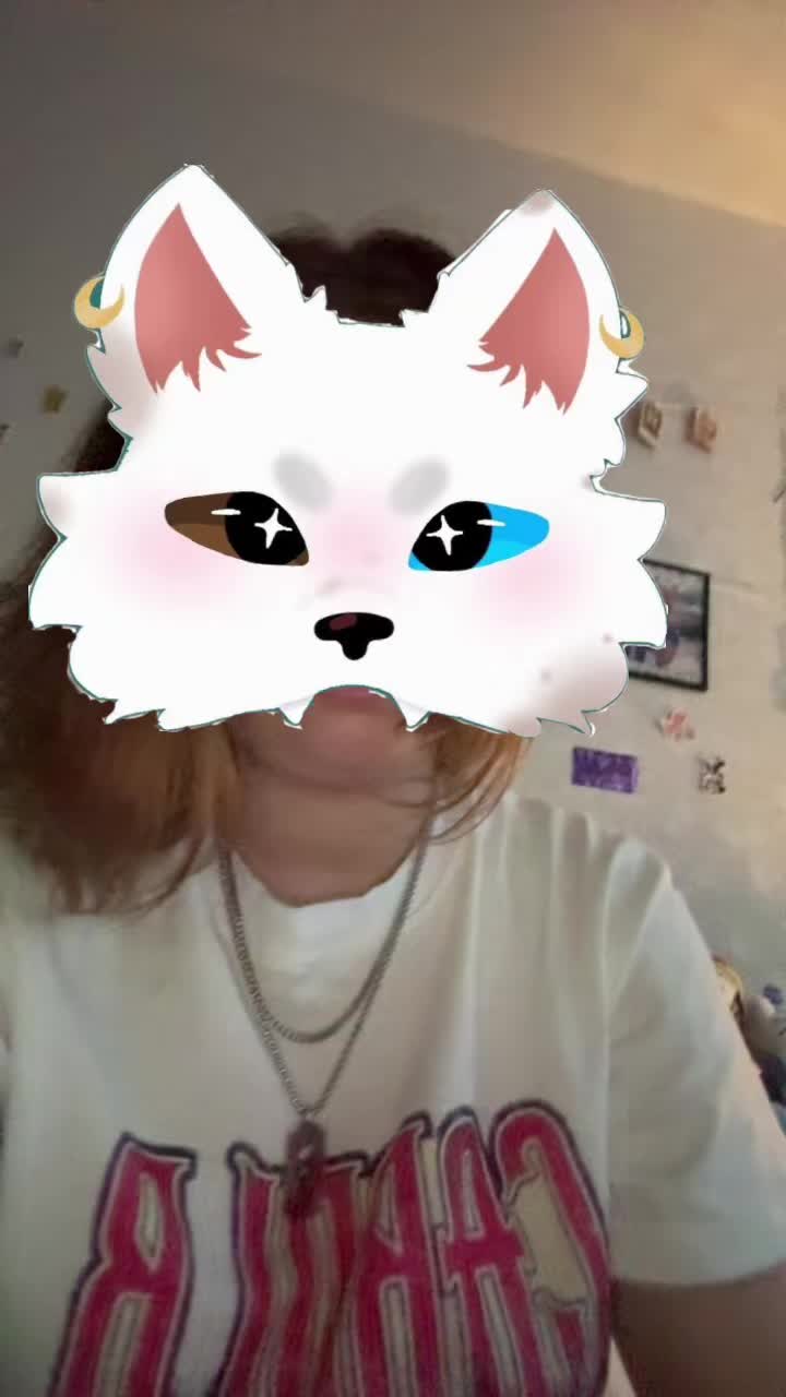 @Lucy^><^