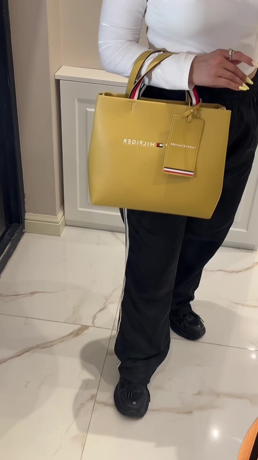 @leo.lux_bags