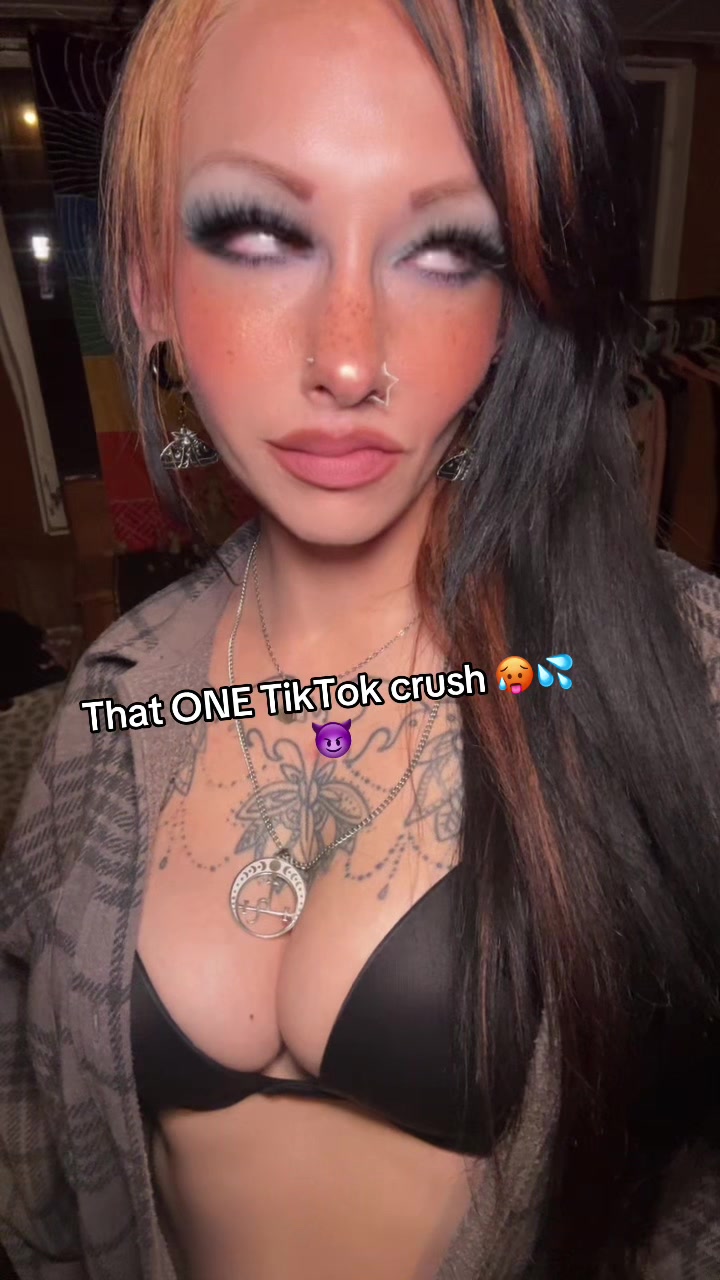 @little_miss_sm0kesal0t
