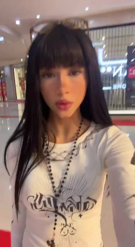 @Kiana8k