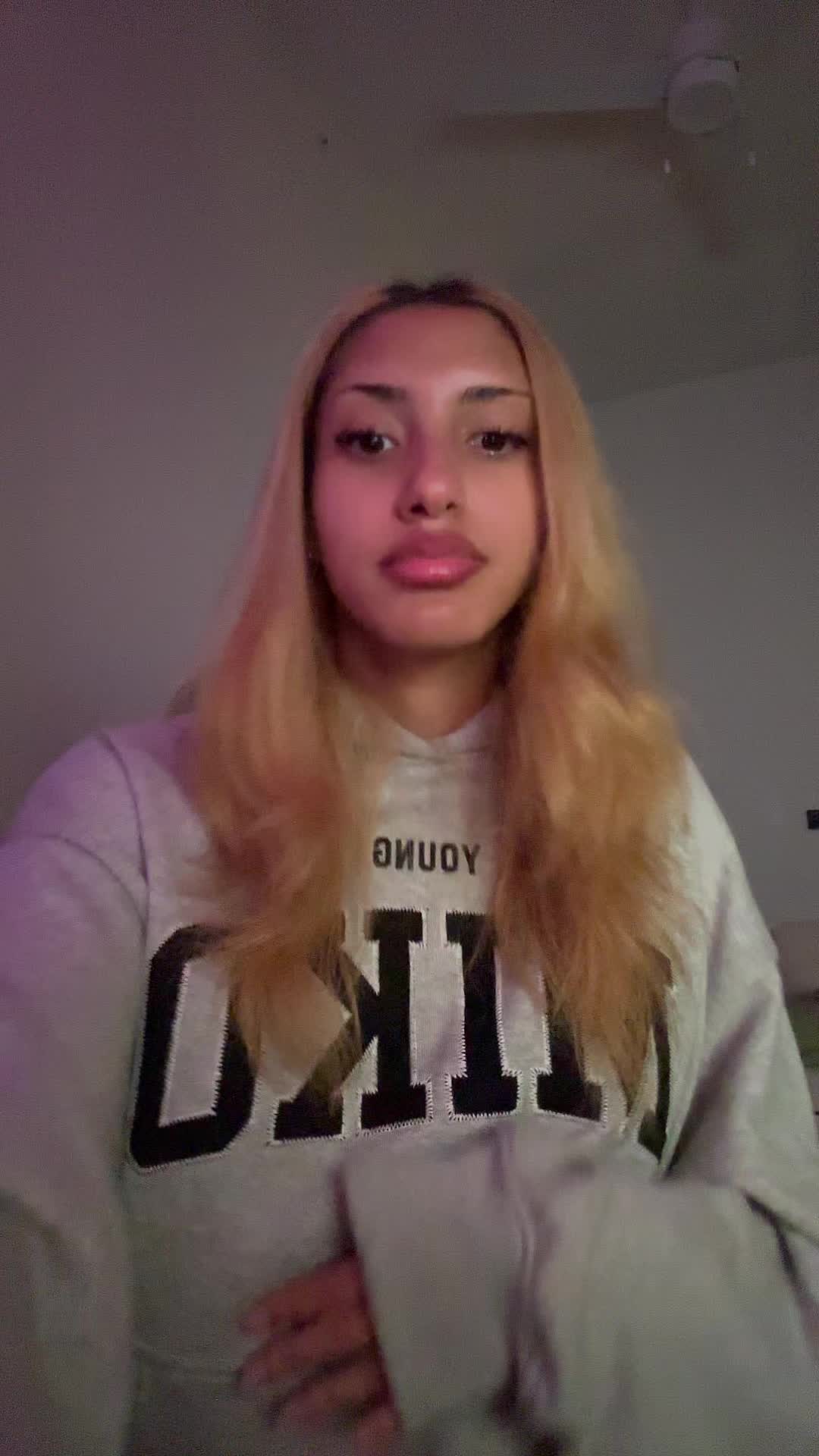 @leyla &ccedil;ello