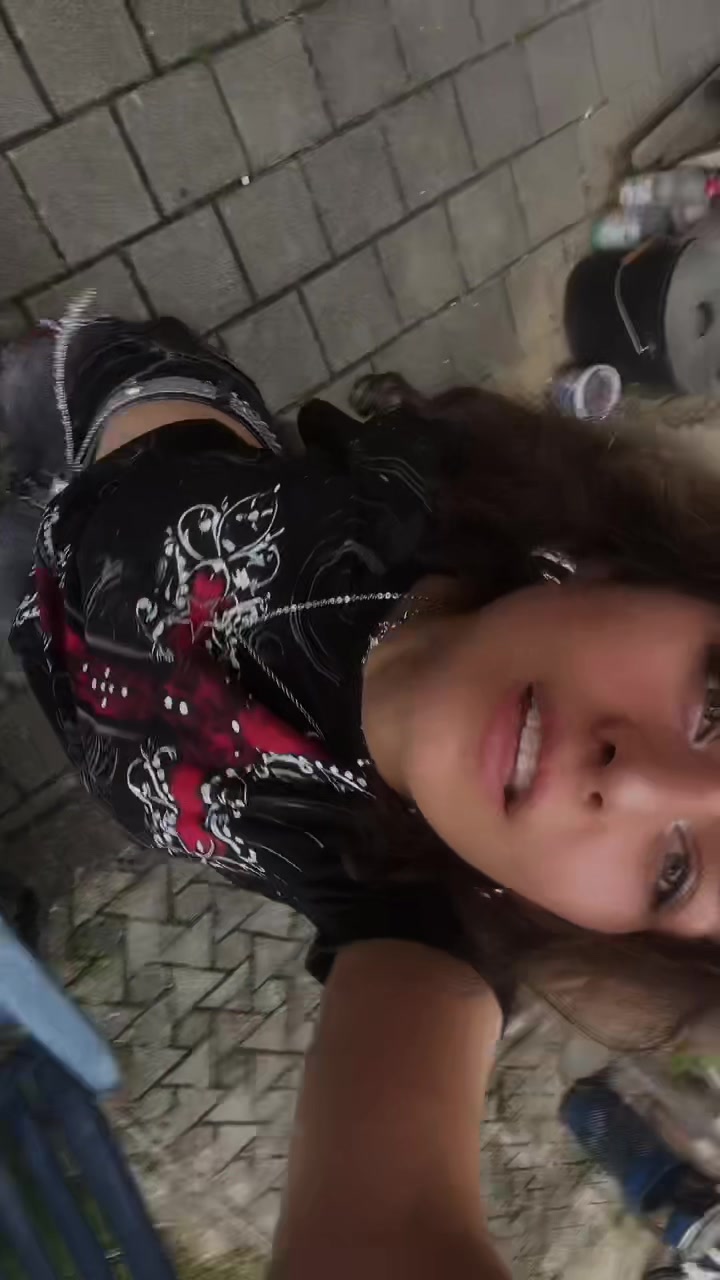 @</3
