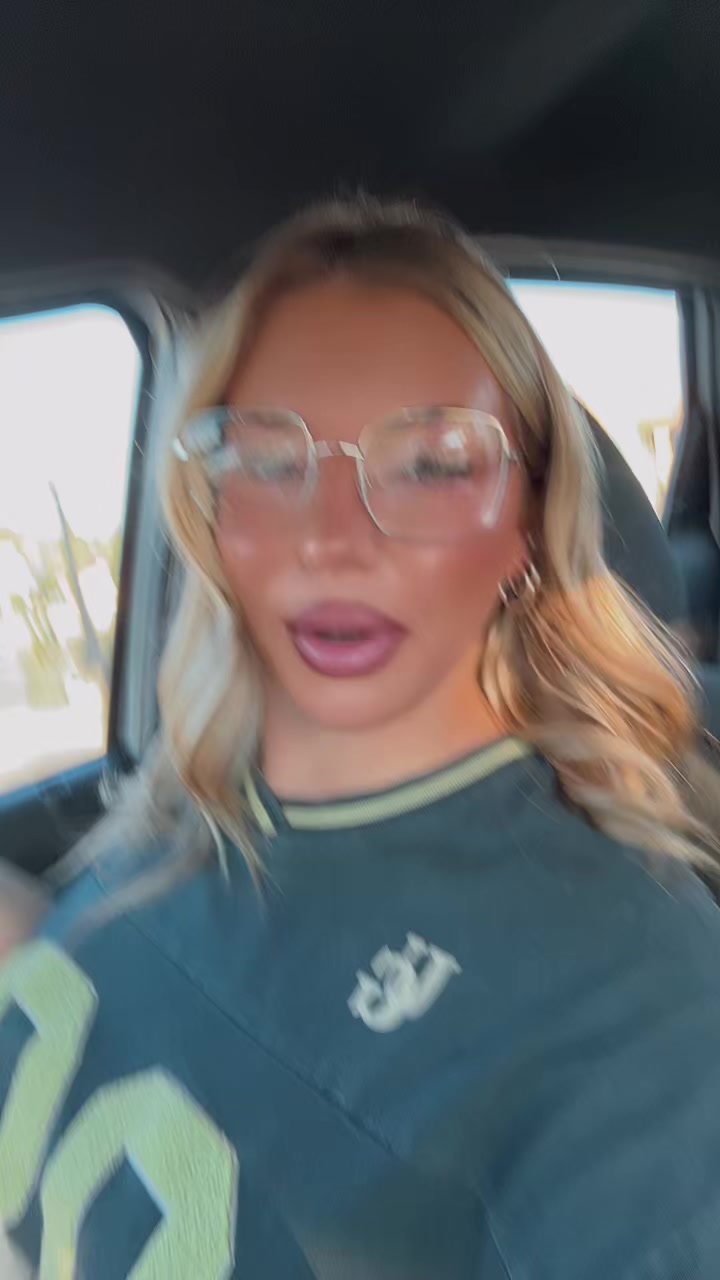 @onlygirlinthaworldd