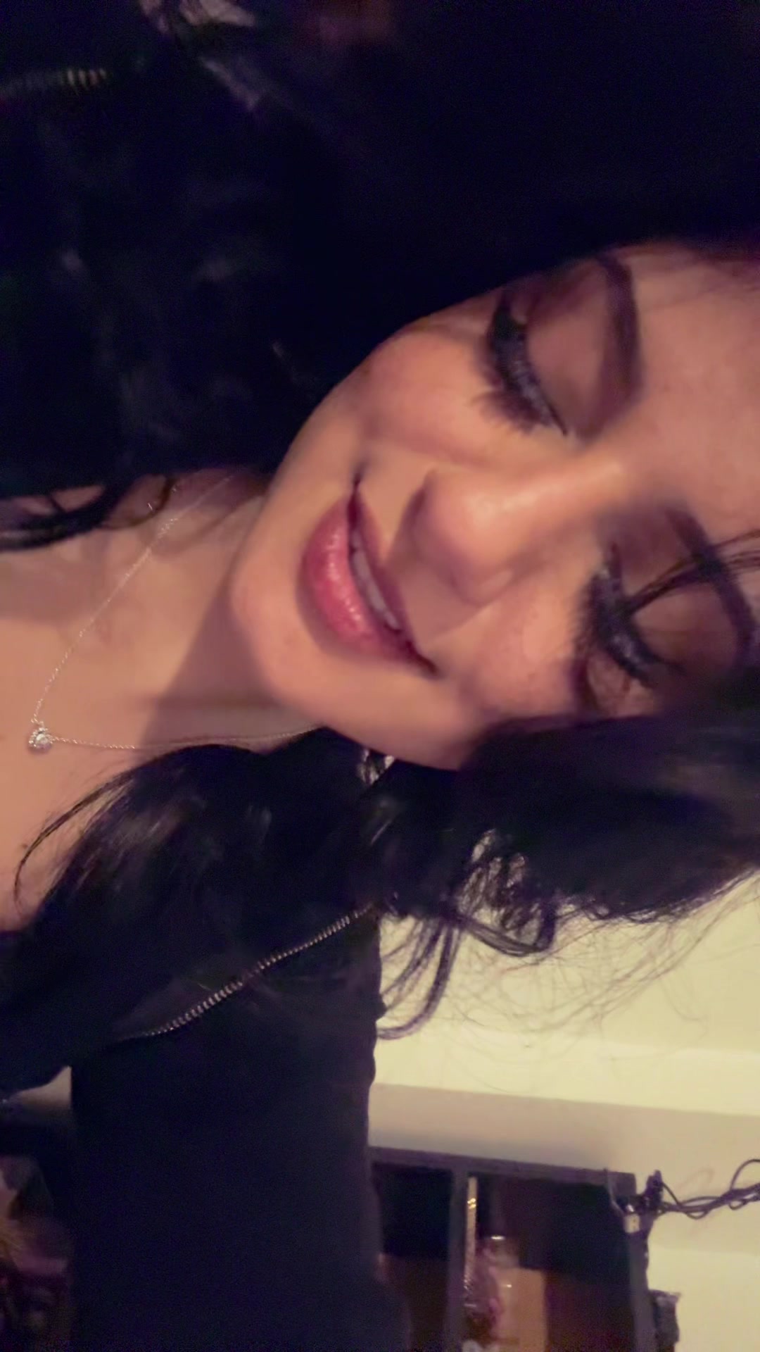 @𝐸𝓁𝒶..