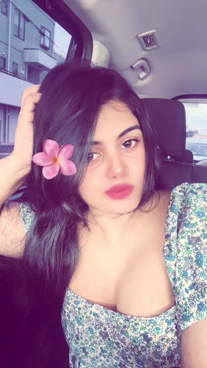 @Divya ᥫ᭡✨