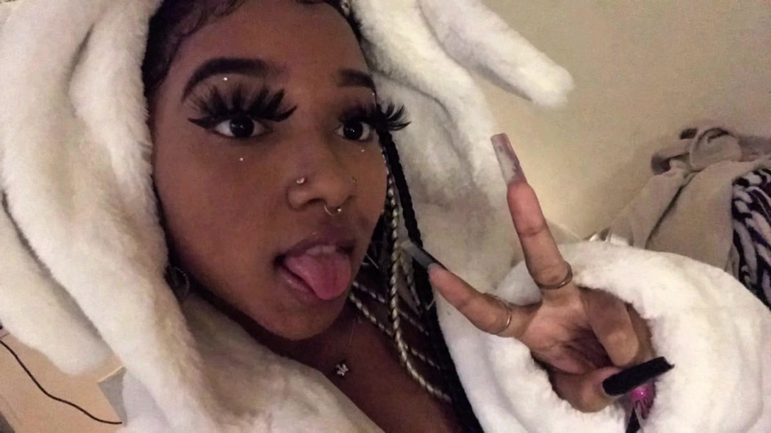 @notlya