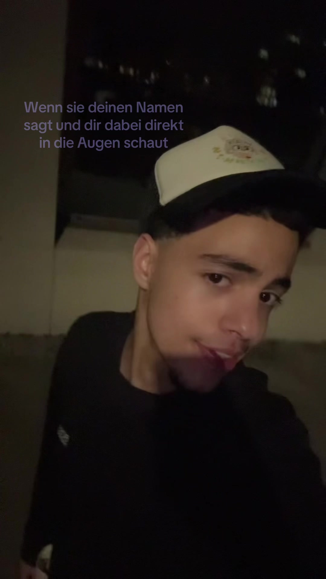 @🦦