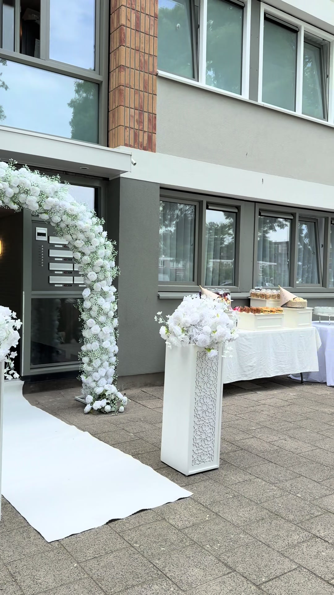 @Yasmina’s service