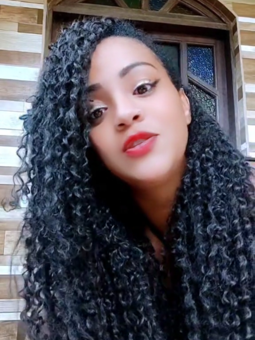 @Lucy a guria do short sexy