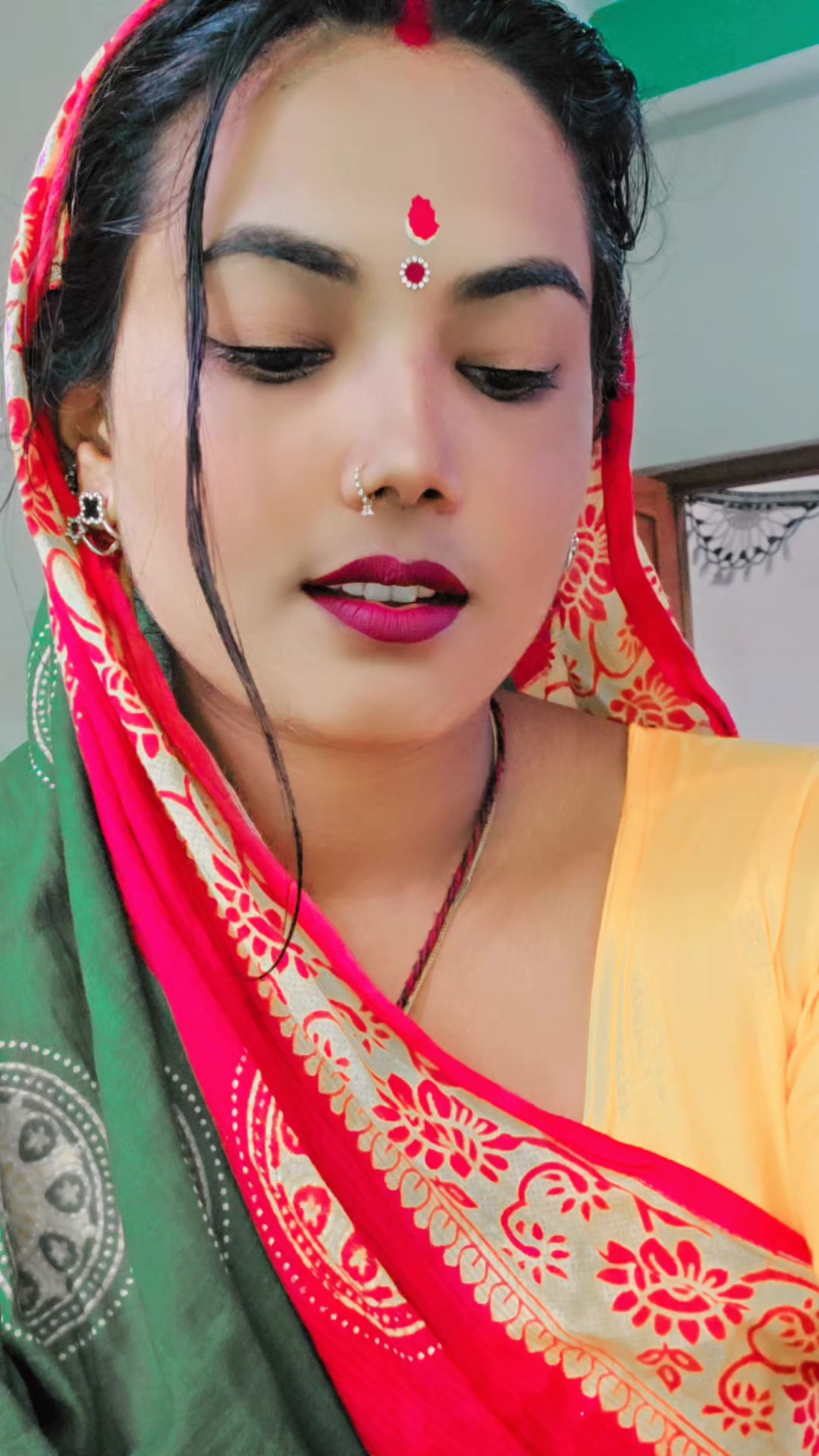 @lovely Anisha 44