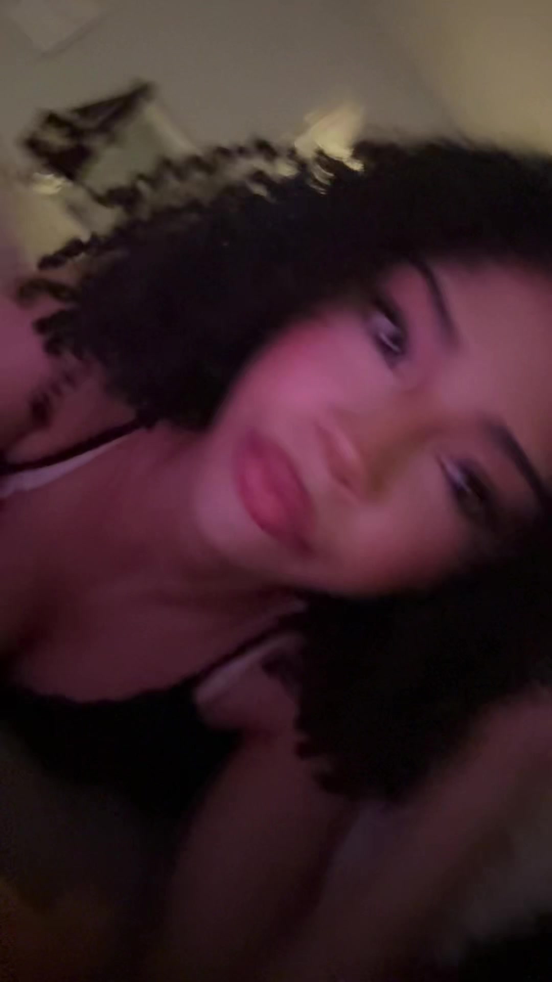 @⋆✩⋆ 𝒟ℯ𝓏𝓏𝒾 ⋆✩⋆