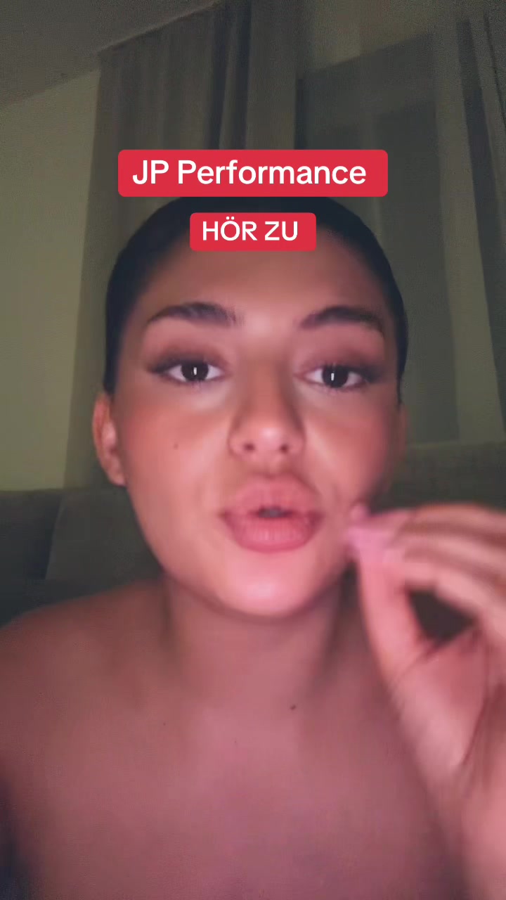 @MiraBks