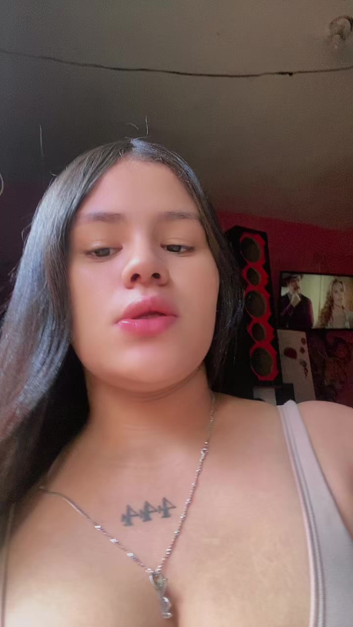 @Chinita 🧁🤍.
