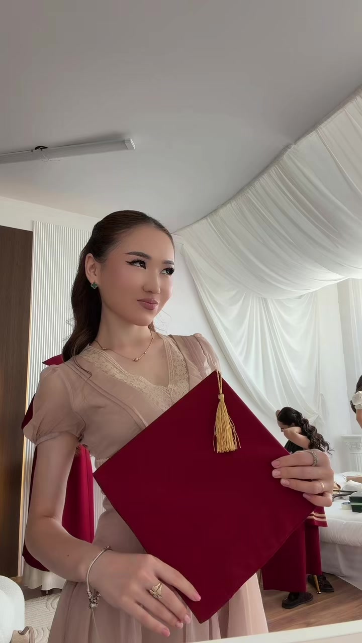@rbnkr_e