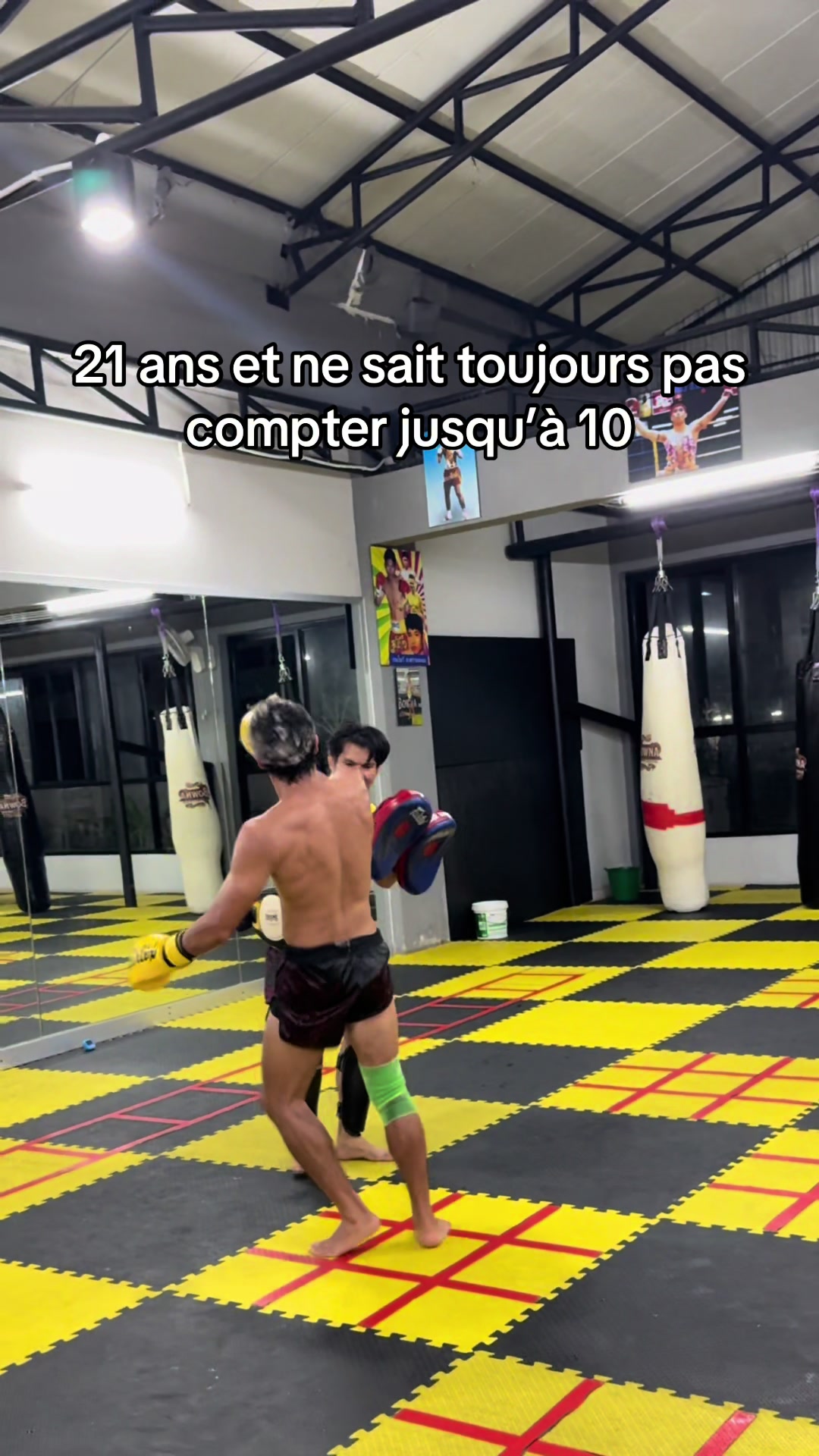 @AND¥