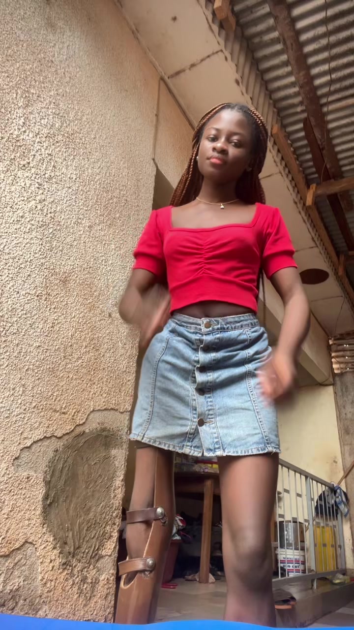 @~{🌸Reine🦋Coulibaly🌸}~