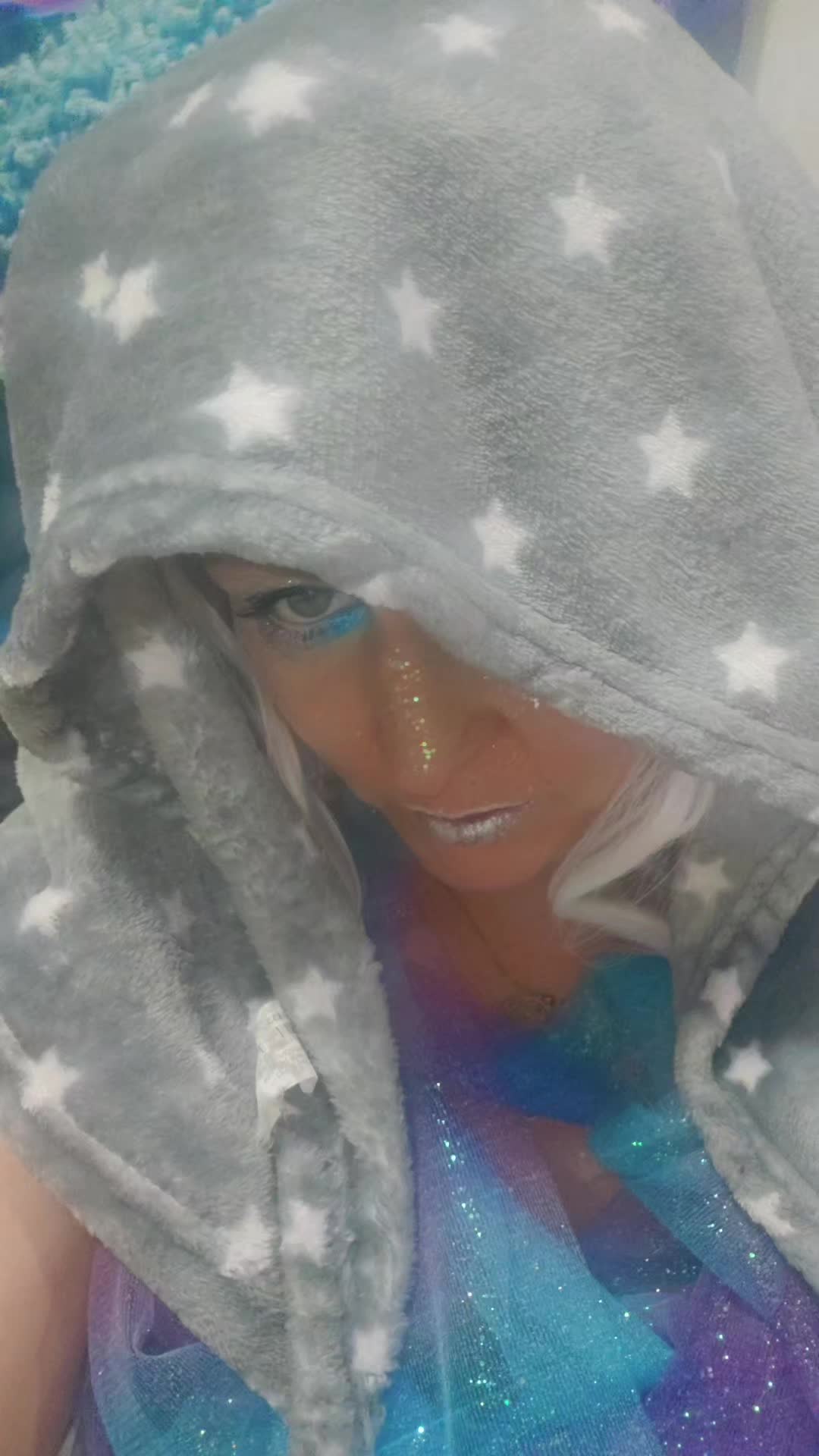 @KimCroft🧸🌹💙🎸🐋🐬🦋😈👻☘️🔥