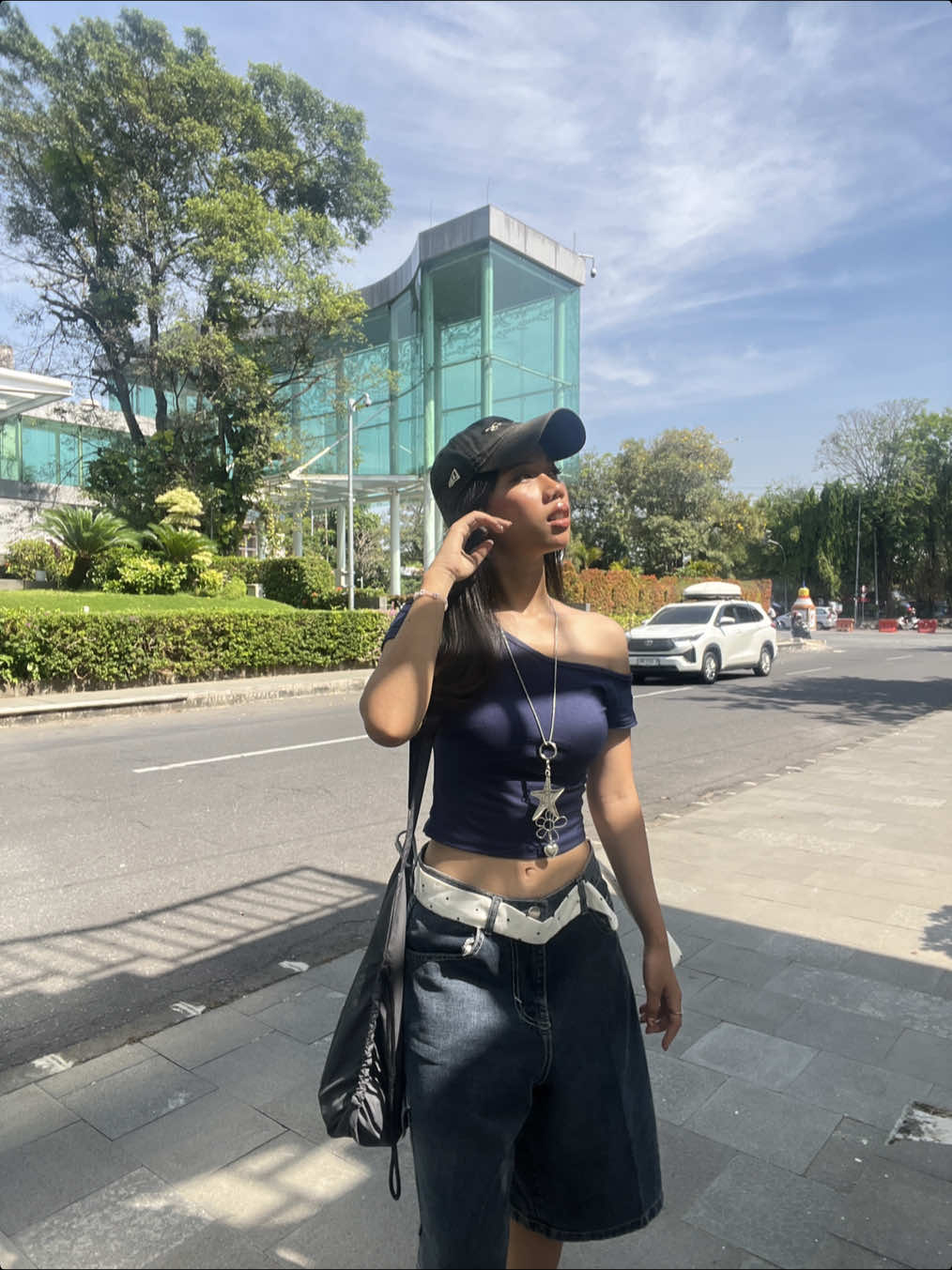 @vi