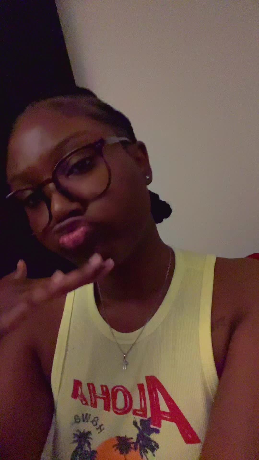 @kaylarena.xo
