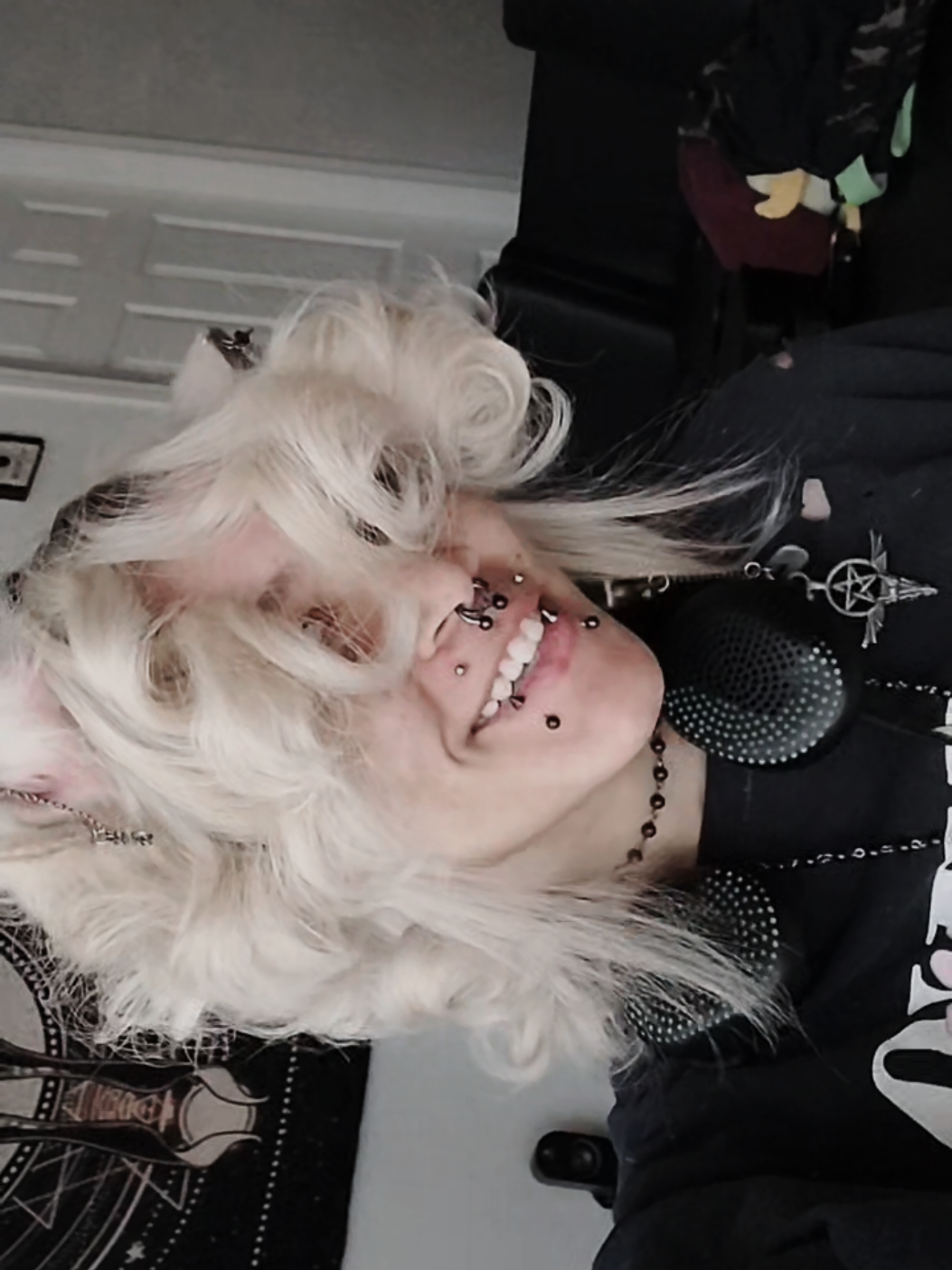 @𝔳𝔦𝔰🥀🖤