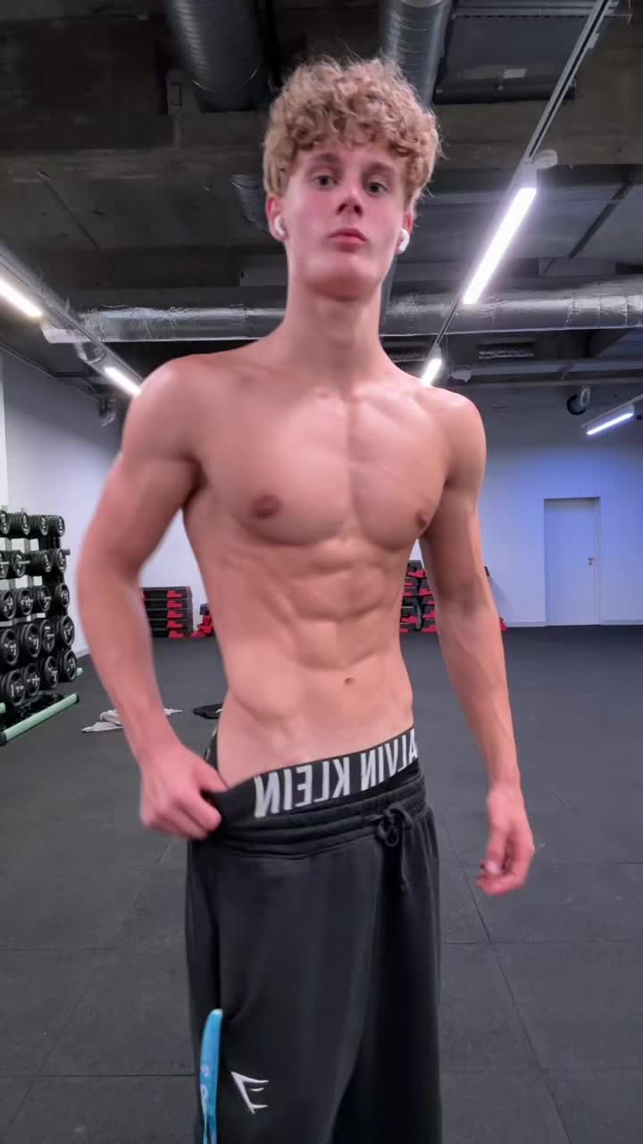 @Bela_Shredz