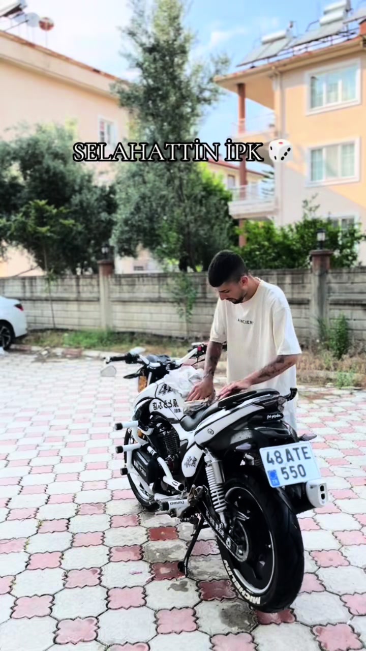 @𝐒𝐓.
