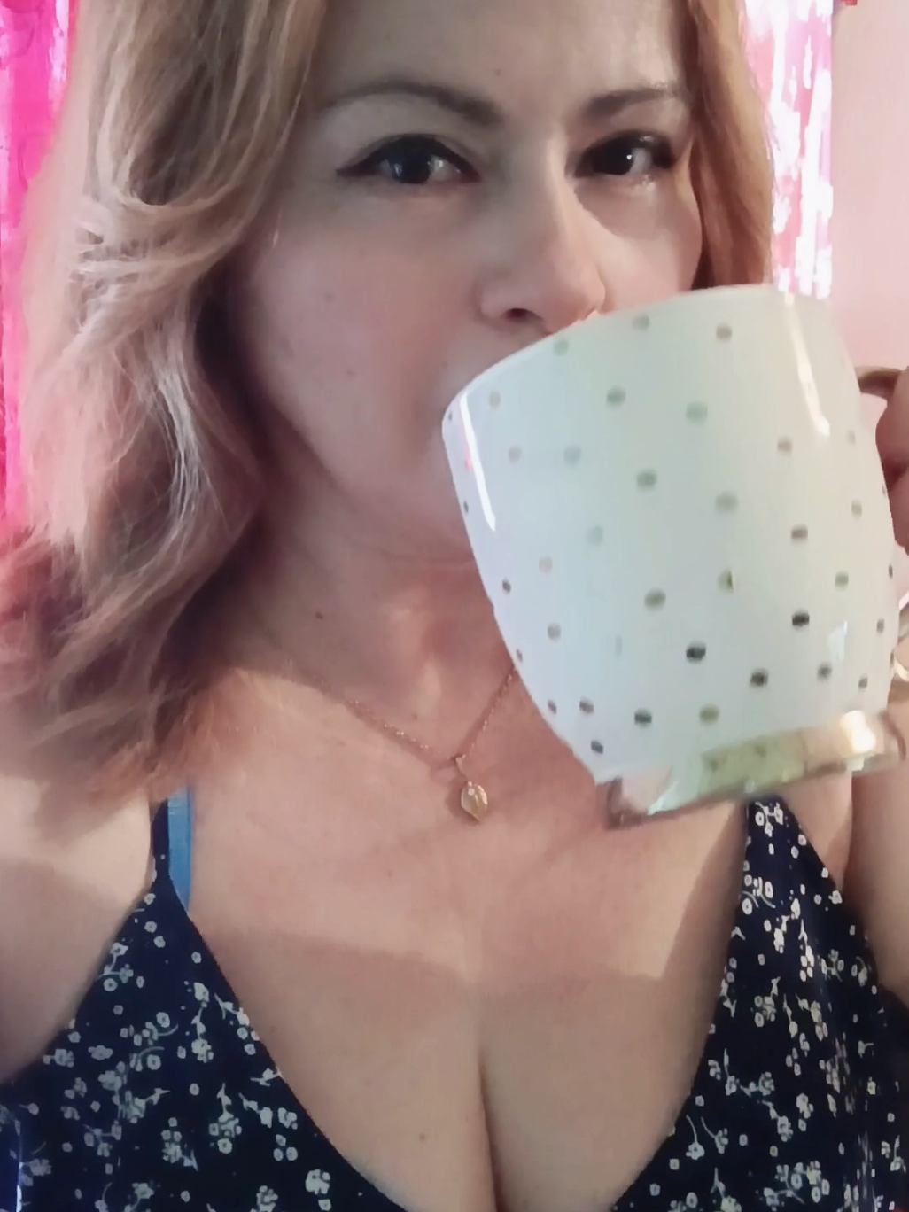 @bella