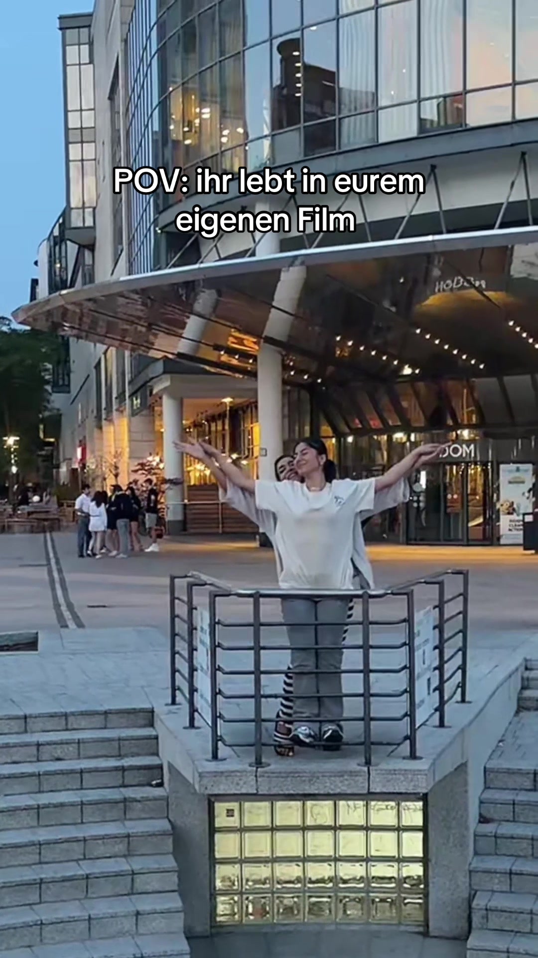 @H E L &Icirc; N