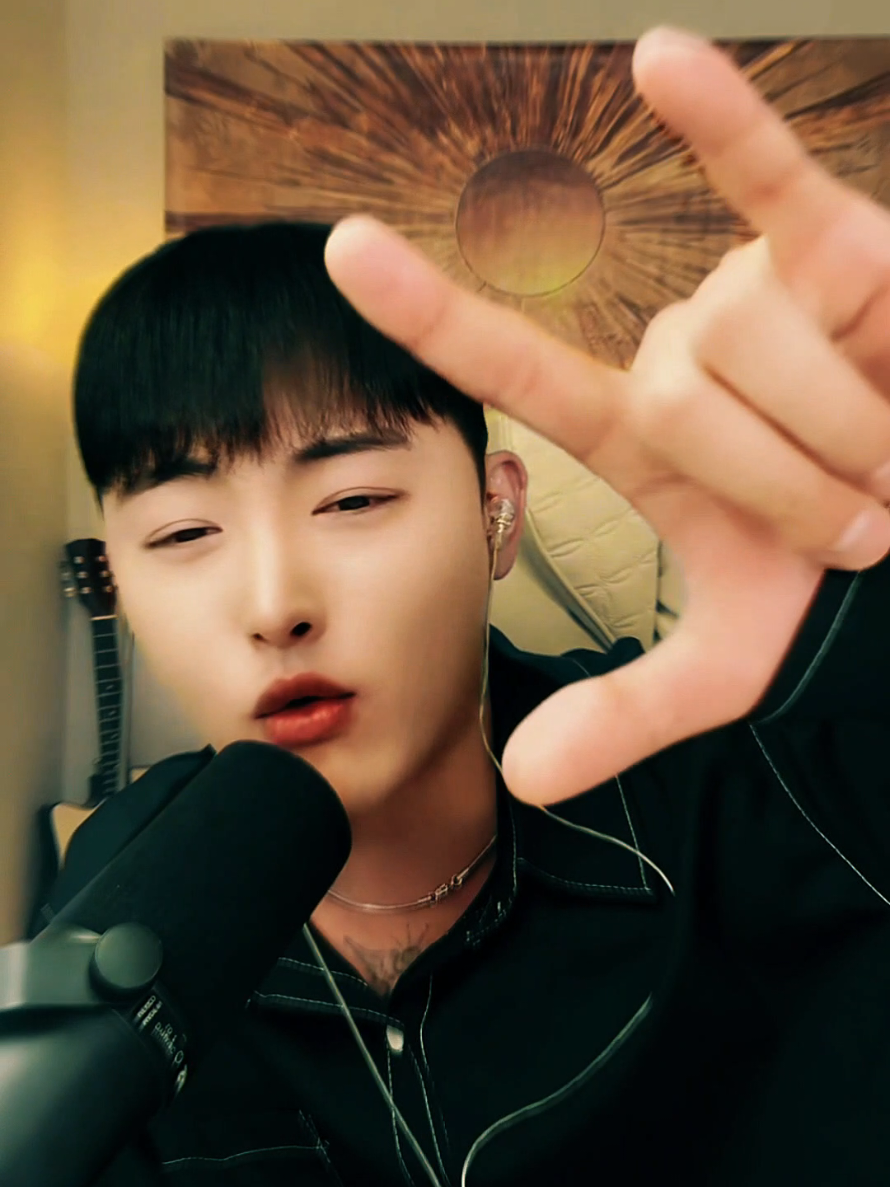@🖤˚⋆선샤인⋆˚☀️