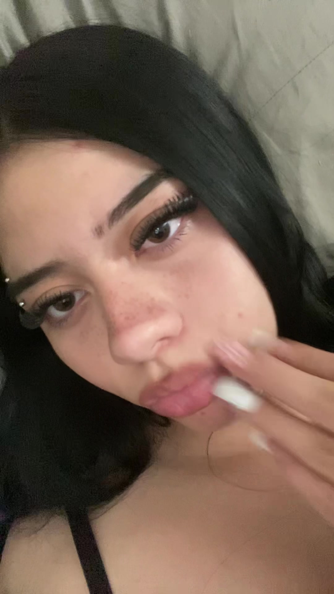 @️