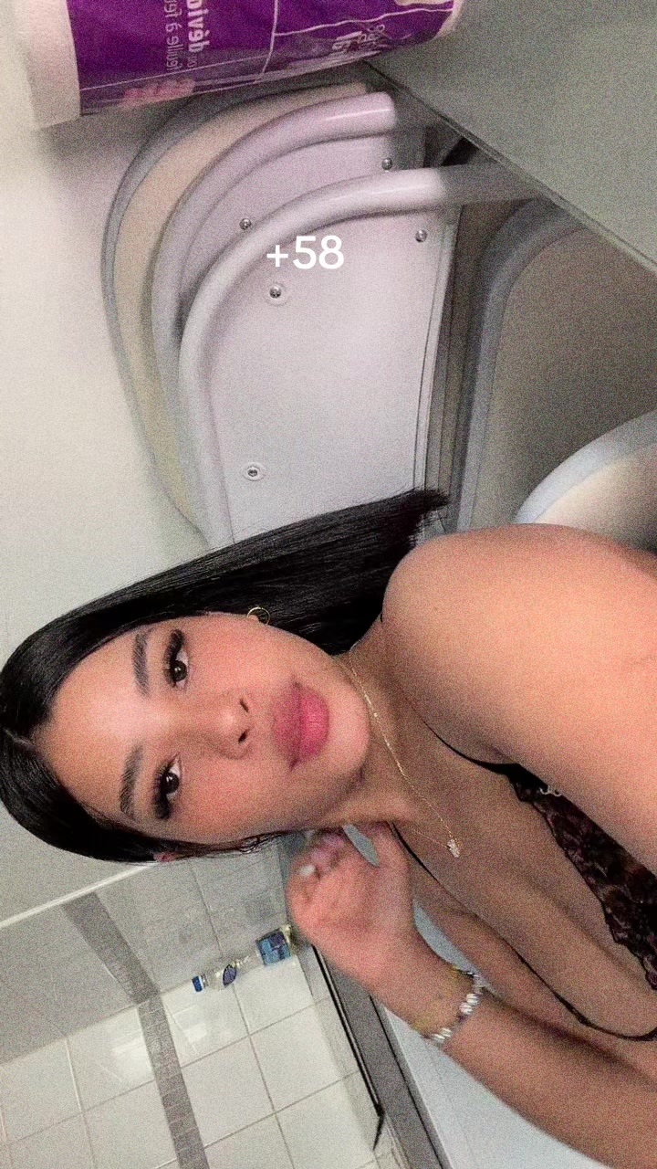 @🦋
