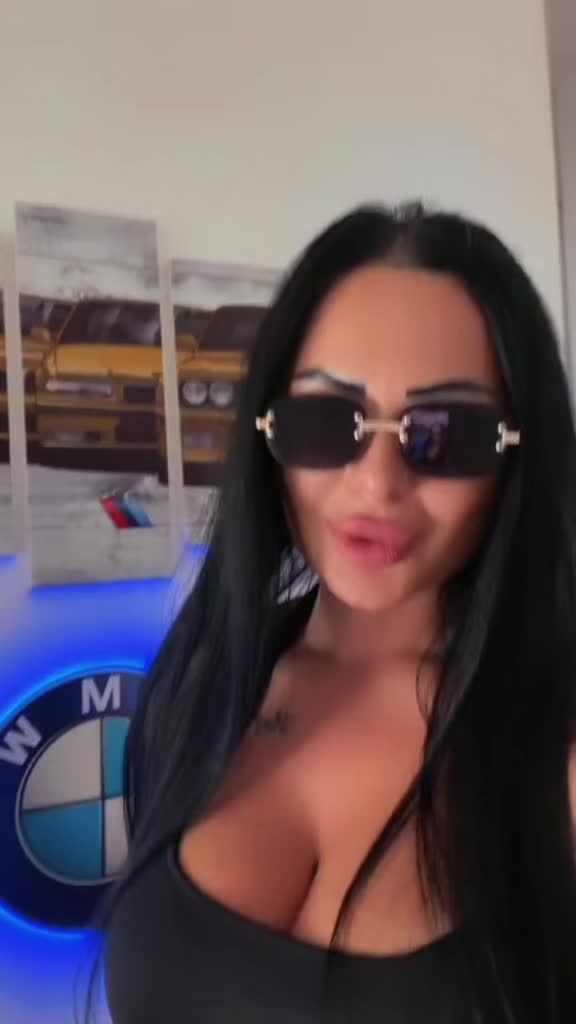 @👉🏻👑𝑄𝑈𝐸𝐸𝑁👑👈🏻