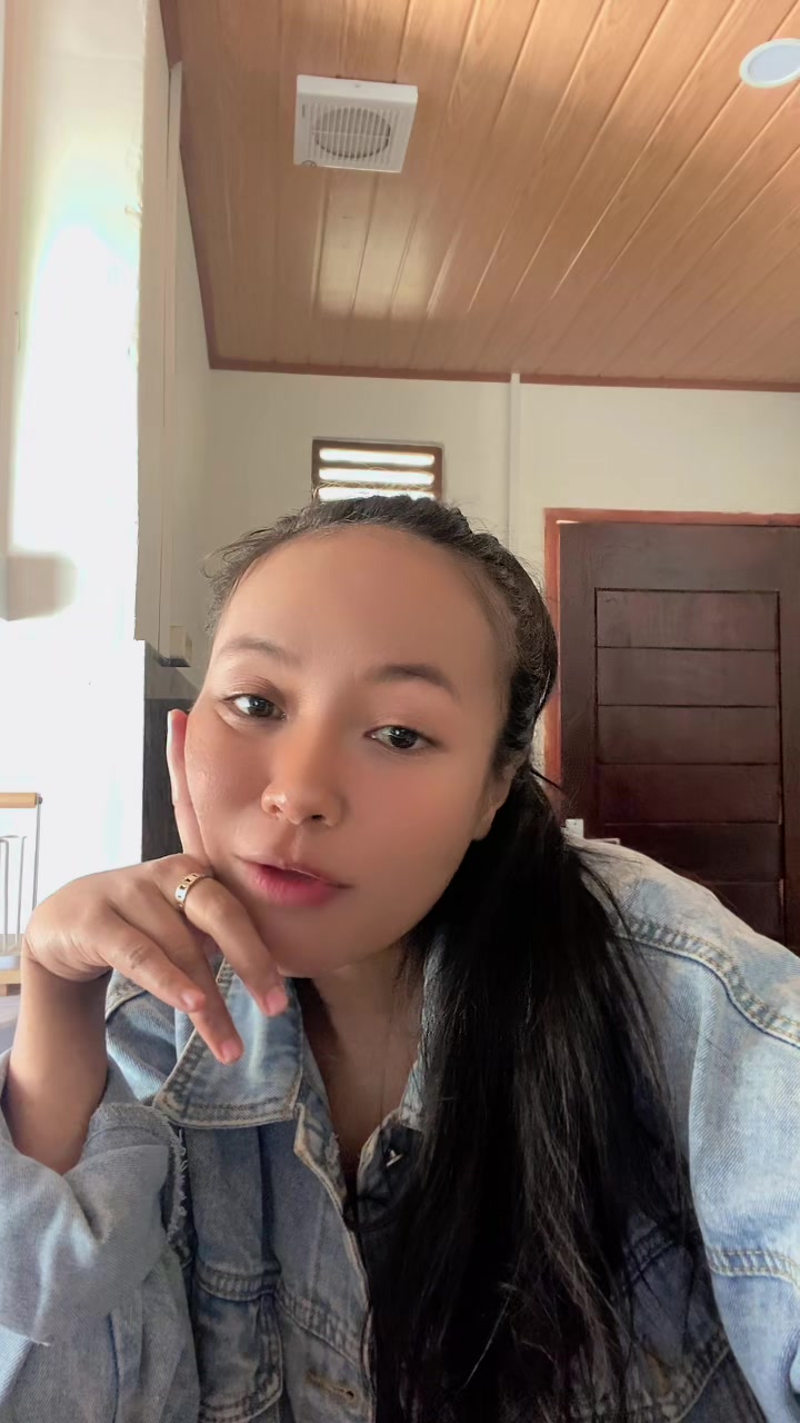 @ViviLau