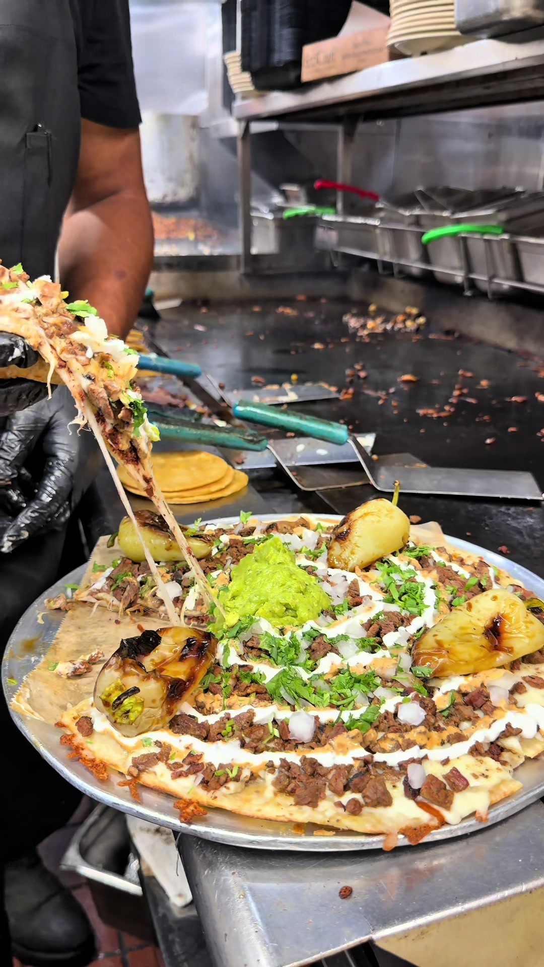 @TACOS LOS CHOLOS