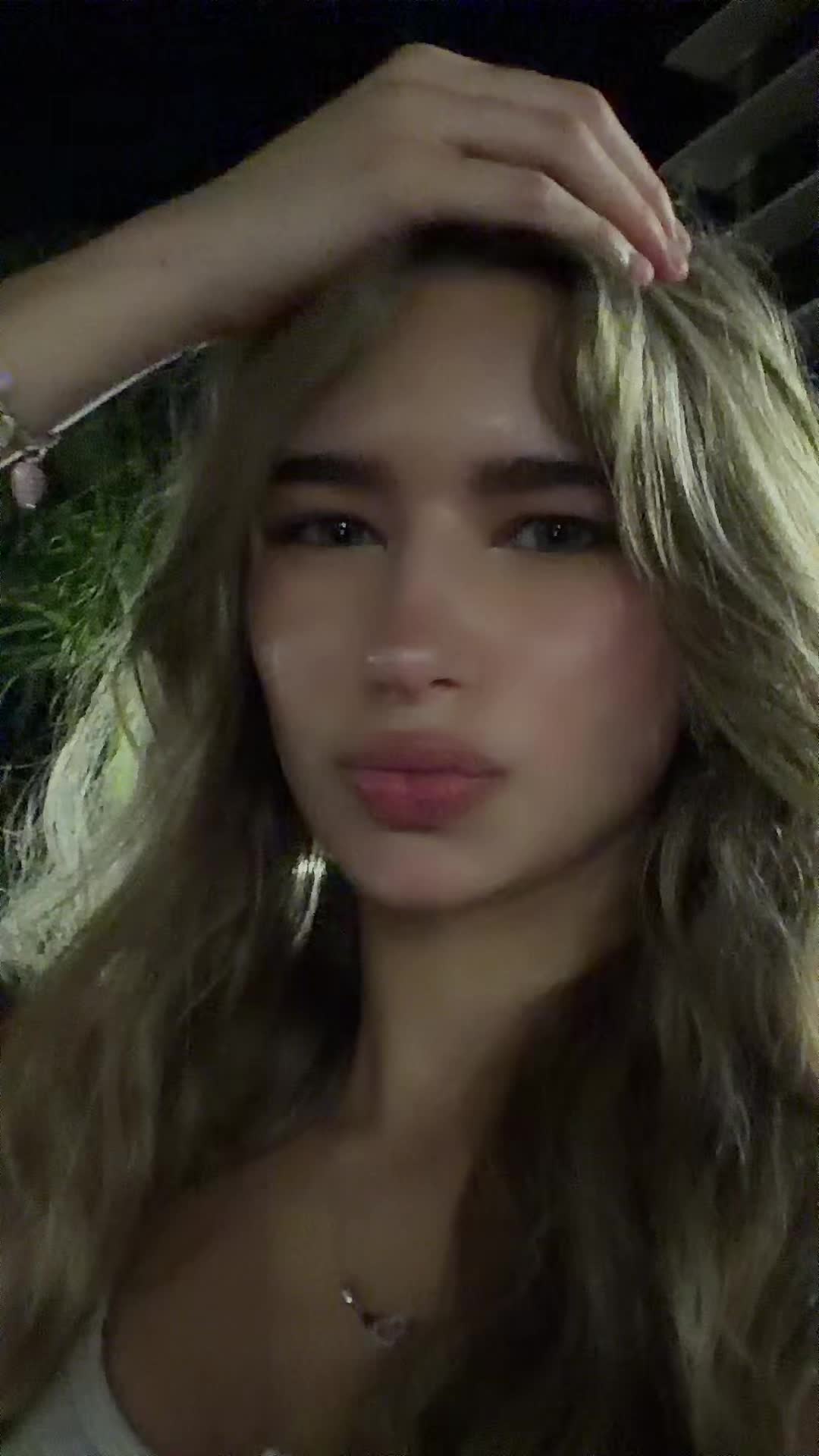 @lizka
